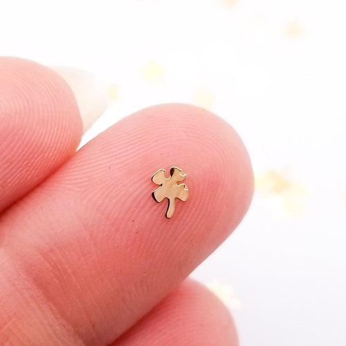 50 Tiny 4mm Gold Toned Four Leaf Clover Cabochons Cute Kawaii - Etsy