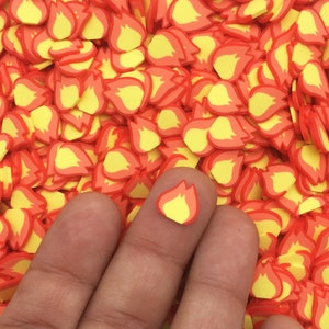 Granelli di argilla polimerica NON commestibili con fiamme più grandi, fette per nail art, abbellimenti in resina, miniatura, P233