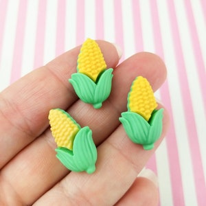 8 Matte Flatbacked Resin Corn on the Cob in Husk Cabochons, Flat Backed Acrylic Plastic Food Cabs, #1291