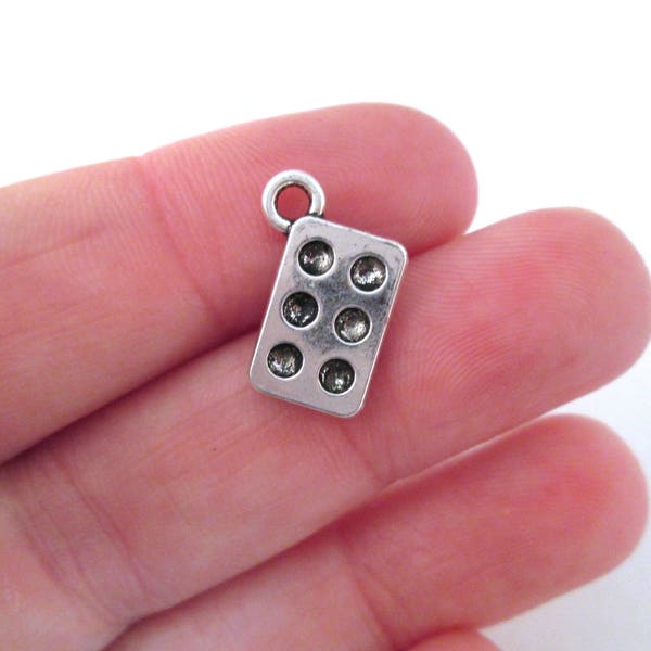 10 Miniature Baking Pan Charms, Silver Plated DH79