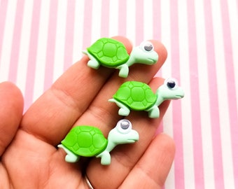 3 Flat Backed 25mm Resin Googly Eyed Green Turtle Cabochons, Flatbacked Acrylic Plastic Tortoise Animal Cabs, 1532a