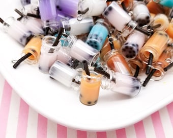 6 ciondoli in vetro a forma di tazza da tè Boba in miniatura con cannuccia e gancio per occhiello, cabochon in colori assortiti da 25 mm o 1 pollice, tazze da tè Boba 1626