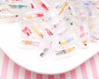 10 Plastic Person Filled Clear Pill Capsule Cabochons, Plastic capsule, Refillable  Pills, #1573