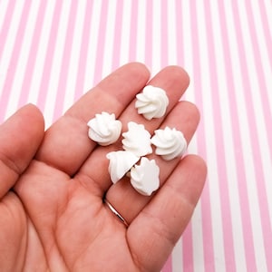 10 petits cabochons de crème fouettée en résine blanche, petits cabochons de glaçage, n 155a image 1