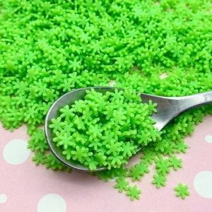 Heldergroene polymeerklei sneeuwvlokhagelslag, nepgebakken kersthagelslag, Decoden kersttafelstrooier beker Slime Supply Confetti, S95