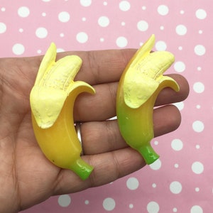 4 riesige Bananen-Cabochons mit flachem Rücken, große geschälte Bananenfrucht-Cabochons aus Kunststoff mit flachem Rücken
