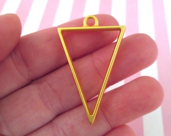 3 Matte Gold Plated 40mm Triangle Charms, Open Bezel Pendant, Uv Resin Diy Blank Base Frames, Perfect for Pressed Flower Jewelry F140