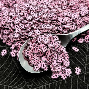 Kleine Pinke Gruselige Sarg Halloween Polymer Clay Streusel, Nichtessbare Gruselige Faux Fake Streudeko, Decoden Fimo Tisch Streusel G83