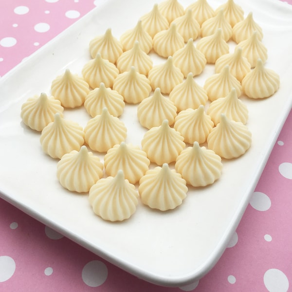 8 Cream Colored Resin Meringue Kiss Cabochons, Whipped Cream Candy Swirl Cabochons Small Icing Cabs, #1233