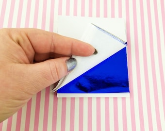 Samenstelling 50 kleine vellen KOBALTBLAUW BLAD vellen voor nageldecor en nail art, bladgoud voor polymeerklei of hars of slijm