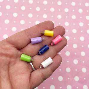 6 cabochões de lápis de resina em miniatura de cor limitada, lindos táxis de volta às aulas, #883