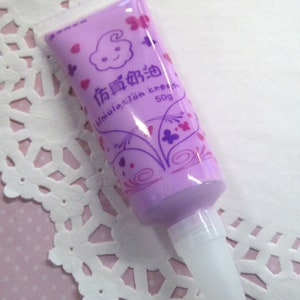 Decoden Whipped Cream Glue, Lavender Color with 1 Frosting Tip, for Cell Phone Decoration, 50g