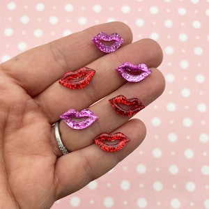 12 Assorted Flatbacked Resin Glittery Lip Cabochons, Flat Backed Acrylic Plastic Red and Pink Glitter Mouth Cabs, #280a
