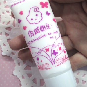 Decoden Whipped Cream Glue, White Vanilla with 1 Frosting Tip, for Cell Phone Decoration, 50g