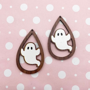 4つの大きな54 mm不気味なハロウィーン木製ペンダント、かわいいゴーストチャーム、軽量木製イヤリングネックレス金具C127