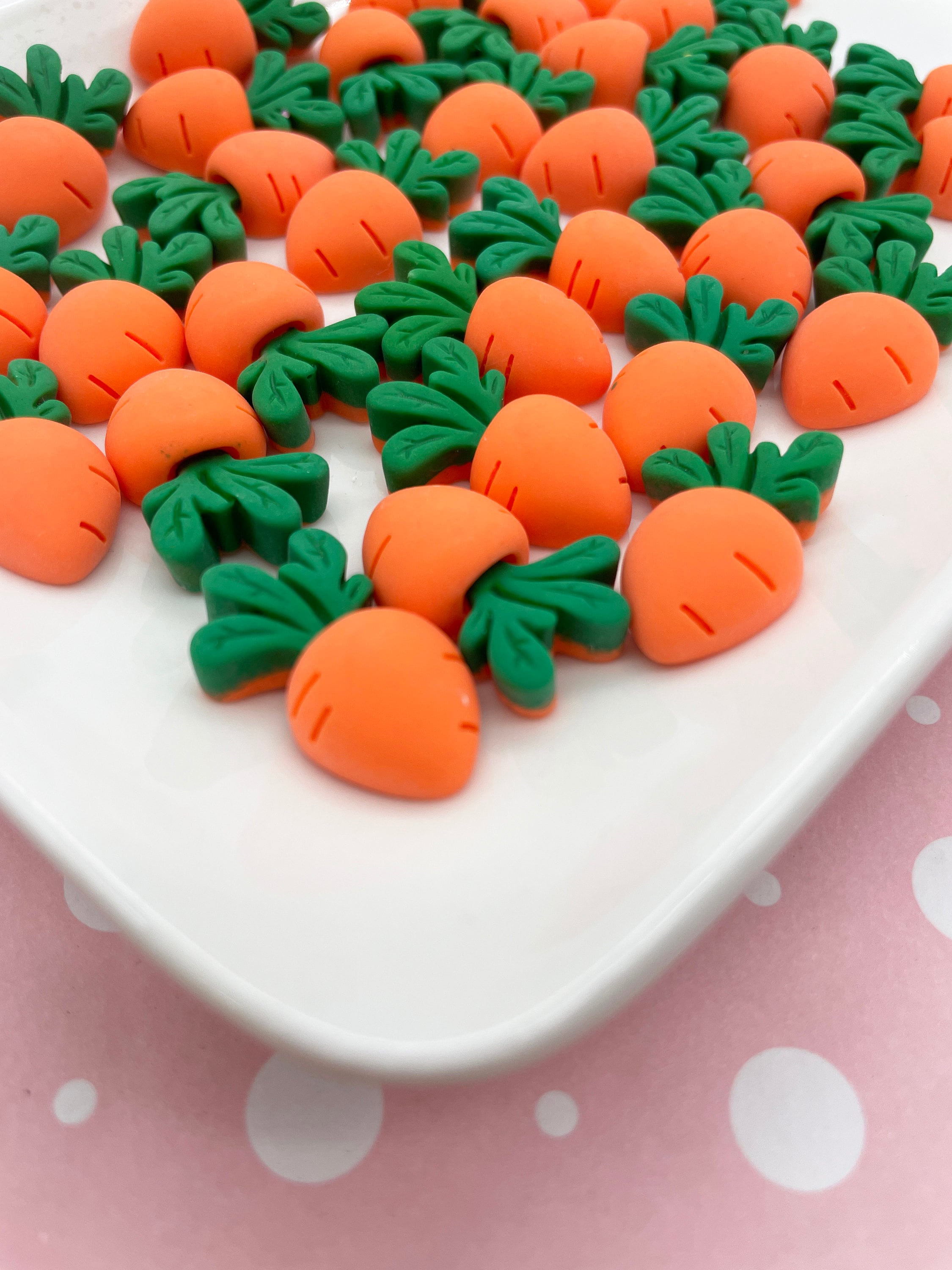 6 Flatbacked Miniature Resin Carrot Cabochons, Flat Backed Acrylic Plastic Cabs, Great for Jewelry, 318