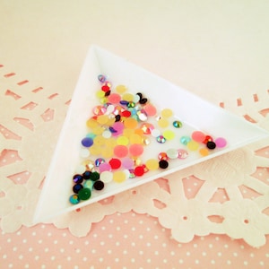 4 Rhinestone and Bead Sorting Trays, Stacking triangles