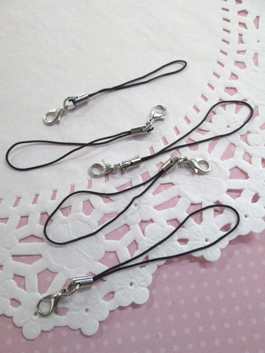FR2 月桃　phone strap Amazon.com: FOTN Clip and Go Strap for Phone with Wallet