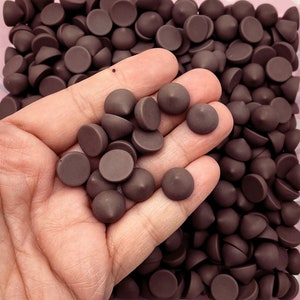 20 NICHT Essbare Harz-Milchschokoladenchips, super realistische Fake-Back-Chips mit flachem Rücken, Add-Ins 1349