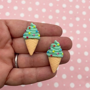 5 Grüne Weihnachts Eistüte Cabochons, Kawaii Decoden Eis, Eiscreme Cabochons, Popsicle Cabochons, 1065