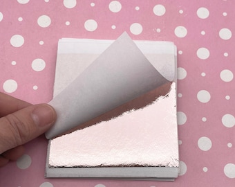 Samenstelling 50 kleine vellen LICHT ROSEGOUD getinte bladvellen voor nageldecor en nail art, bladgoud voor polymeerklei of hars of slijm #