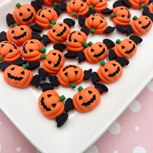 4 Cute Flatbacked Resin Pumpkin Bat Jack O&#39;lantern Halloween Cabochons, Matte Flat Backed Acrylic Plastic Cabs Dh13b