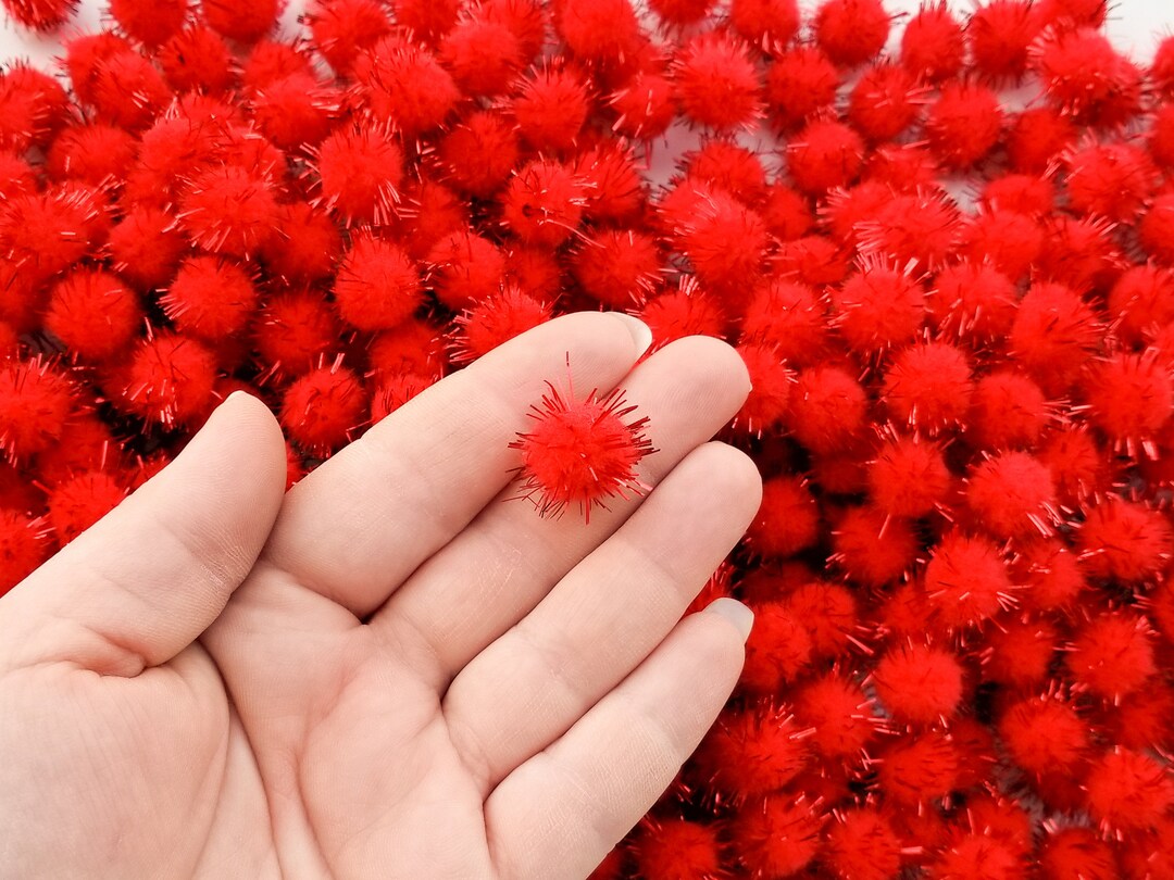 Fifty 15mm Red Silver and Green Christmas Tinsel Mochi Balls, Pom Poms, for  Crafts and Slimes -  Hong Kong