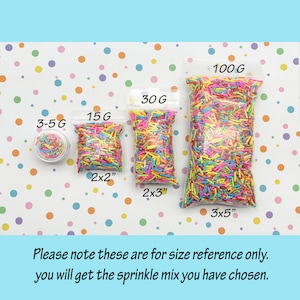 Peut inclure: Quatre sachets de vermicelles color&eacute;s de diff&eacute;rentes tailles. Les sachets sont &eacute;tiquet&eacute;s avec le poids des vermicelles en grammes et la taille approximative du sachet en pouces. Les sachets sont sur un fond blanc avec des pois color&eacute;s.