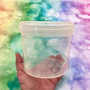 One Huge 32 Ounce (quart) Straight Walled Polypropylene Plastic Jar with Lid