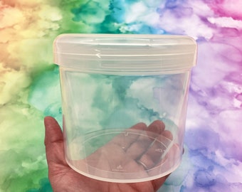One Huge 32 Ounce (quart) Straight Walled Polypropylene Plastic Jar with Lid