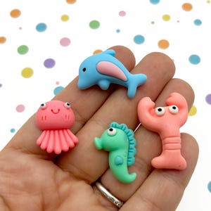 8 farblich sortierte, flache Rückseite der Cabochons, #440