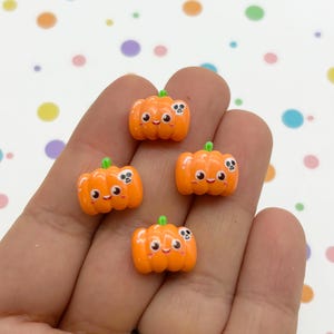 10 Cute Little 13mm Flatbacked Resin Pumpkin Cabs, Flat Backed Acrylic Plastic Jack O Lantern Cabochons, Cute Halloween Cabs, 1200