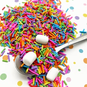 Einhorn Heiße Schokolade Polymer Clay Sprinkle Mix mit 3 künstlichen Marshmallows, 30 Gramm bunter Regenbogen Tumbler Shaker Füllung, Slime Lieferungen E1