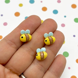 10 Small Yellow 11mm Flatbacked Acrylic Plastic HoneyBee Nail Cabochons, Cute Flat Backed Bug Bee Resin Cabs L438
