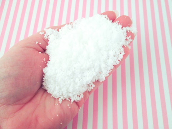 DIY Instant Fake Snow Powder, Makes 8 Cups of Snow for Fluffy