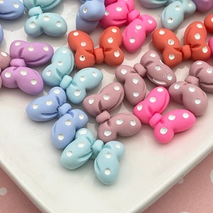6 geassorteerde cabochons met strik, cabines met platte achterkant van harsstrik, schattige cabines van acryl met plakband 224b