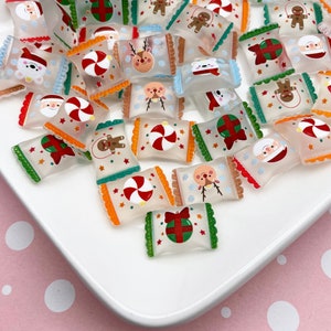 5 Hard Candy Flatbacked Resin Christmas Peppermint Cabochons, Cute Xmas Resin Flat Backed Acrylic Plastic X-mas Holiday Cabs DH151b