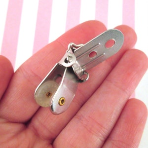 5 Silber überzogener Kleber auf Schnullerclips, Hosenträger-Latzclips, C24