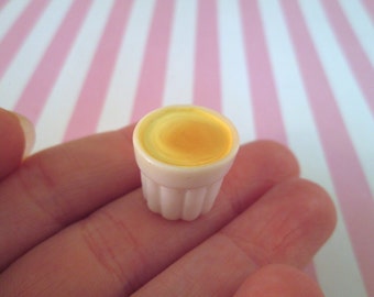 5 Creme Brulee Custard Pudding Cabochon Miniatures/ Cute Tart Pudding Flan Resin Cabs #263a