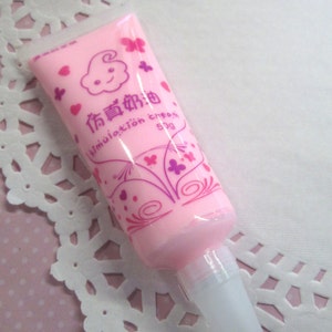 Decoden Whipped Cream Glue, Pink Color, With 1 frosting Tip, for Cell Phone Decoration, 50g