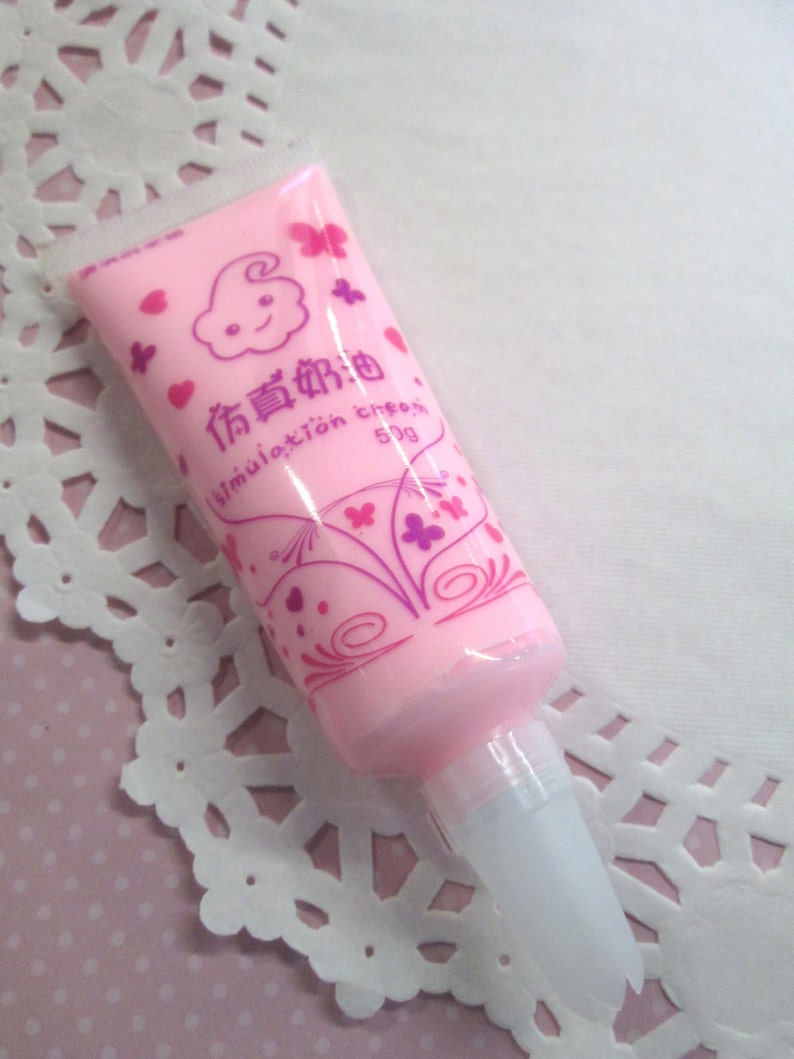 Decoden Whipped Cream Glue, Pink Color, With 1 frosting Tip, for Cell Phone Decoration, 50g 