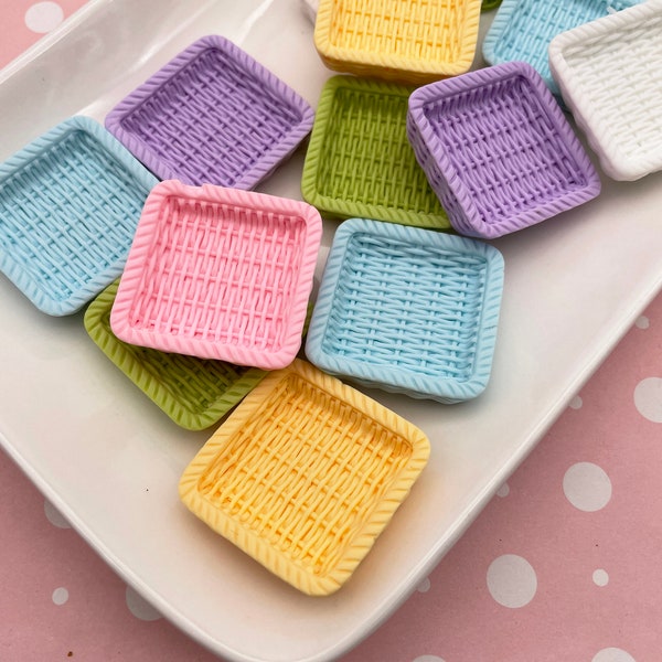 5 Square Pastel Plastic  Miniature Dollhouse Basket Tray for Cabochons for Decoden, Fake Food, and Doll Props, 1236
