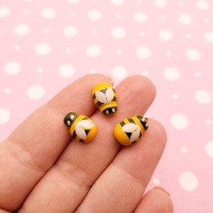 25 Stück 12 mm Holz Honigbienen Cabochons mit Schaumstoff-Klebepad, perfekt für den Frühling, #1354