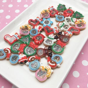 5 Cute Kawaii Christmas Resin Flat Backed Shaker Cabochons, Cute Holiday Mittens, Snowflakes, Santa, Reindeer Flatbacked Plastic Cabs DH129a