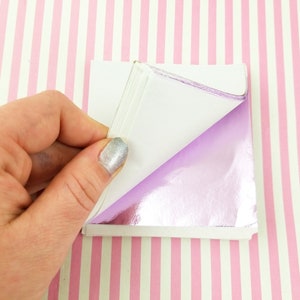 50 kleine vellen samenstelling bleke LAVENDEL GETONDE BLAD vellen voor nageldecor en nail art, bladgoud voor polymeerklei of hars of slijm #