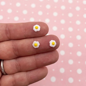 25 Tiny 6x6x2 Tiny Fried Egg Cabochons, Cute Kawaii Nail Food Cabs, Nail Art Charm Resin Supplies,  1720