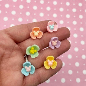 10 cabochons de fleurs en résine pastel 13 mm à dos plat assortis avec petites têtes de souris, cabochons de fleurs en plastique acrylique à dos plat 981