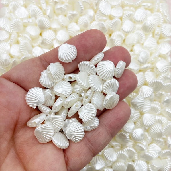 35 White Pearl Acrylic Seashell Beads Beach Themed Beads, J140