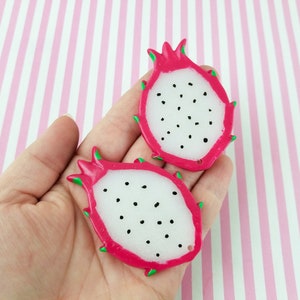 3 Resin Flatbacked Dragonfruit Charm Pendants, Flat Backed Acrylic Plastic Fruit Slices Cabochons, #467