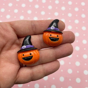 6 Cute Pumpkin Flatbacked Resin Cabochons, Jack O Lantern Cute Halloween Flat Backed Acrylic Plastic Cabs, DH34b